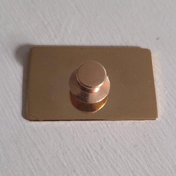 American Express Gold Card Vintage 1980's Lapel Pin Tie Tack Brooch - AMEX Pin - Picture 3 of 4